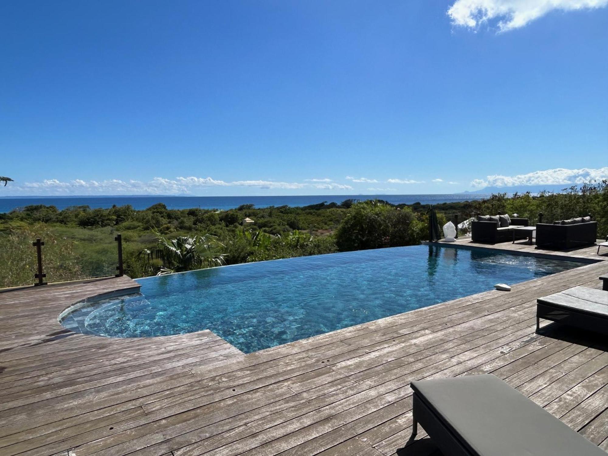 Villa Deluxe L'Hacienda Villa Vue Mer 180 Piscine Jacuzzi Proche Plage Marina Golf Pointe Des Chateaux Et Casino Jardin Clos Voyage Durable Saint-Francois  Extérieur photo